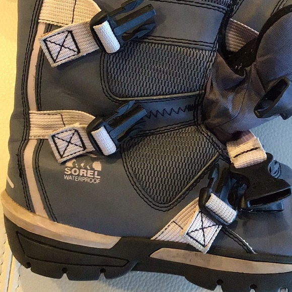 Sorel snow winter skying boots - Picture 2 of 3